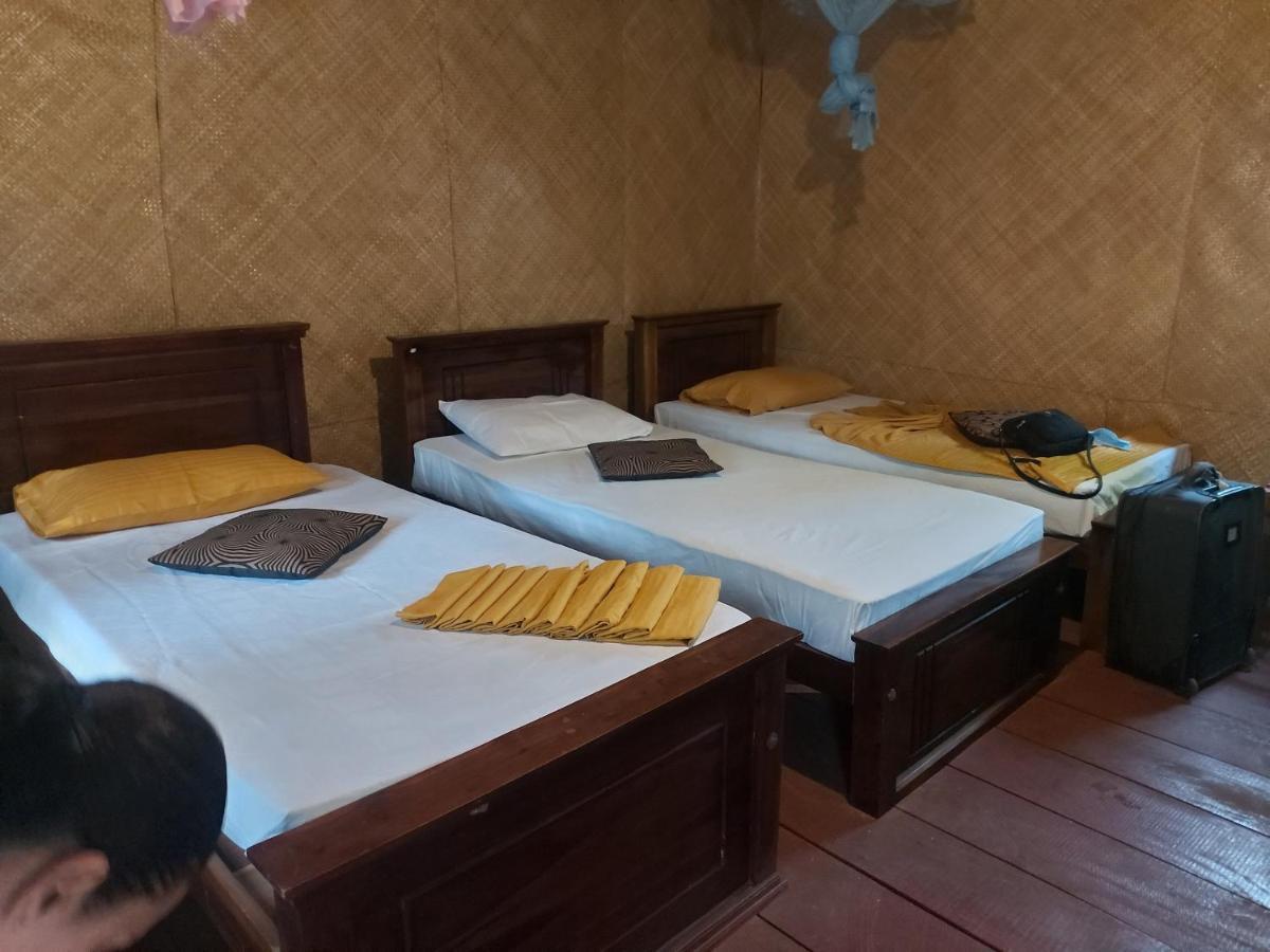 Tree House Hostel シギリヤ エクステリア 写真