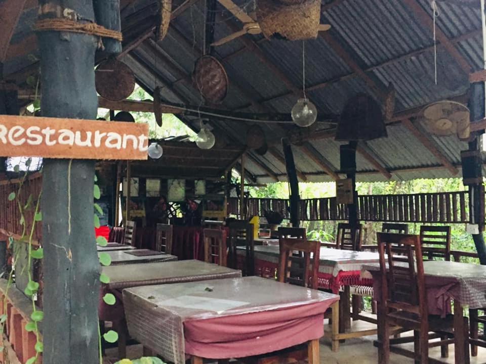 Tree House Hostel シギリヤ エクステリア 写真
